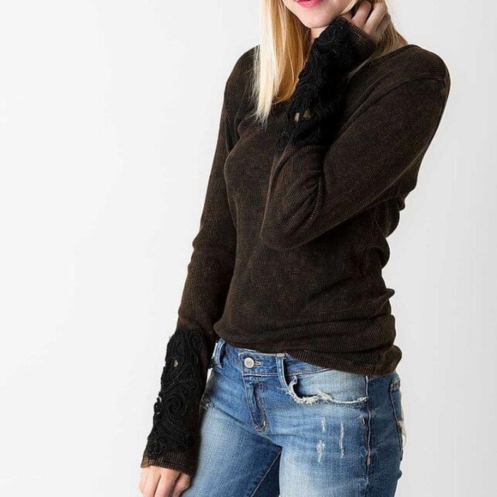 Gimmick BKE Cuffed Thermal Black Brown Embroidered